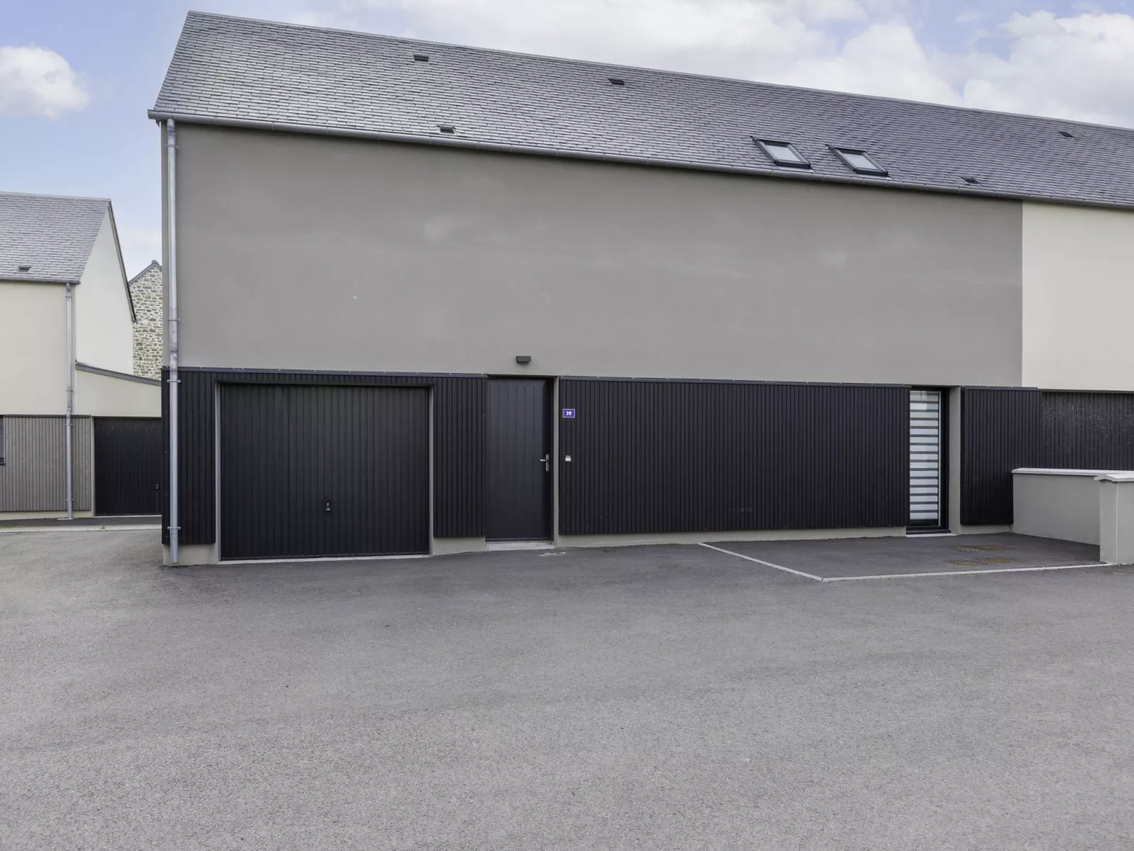 Laurus-Outside