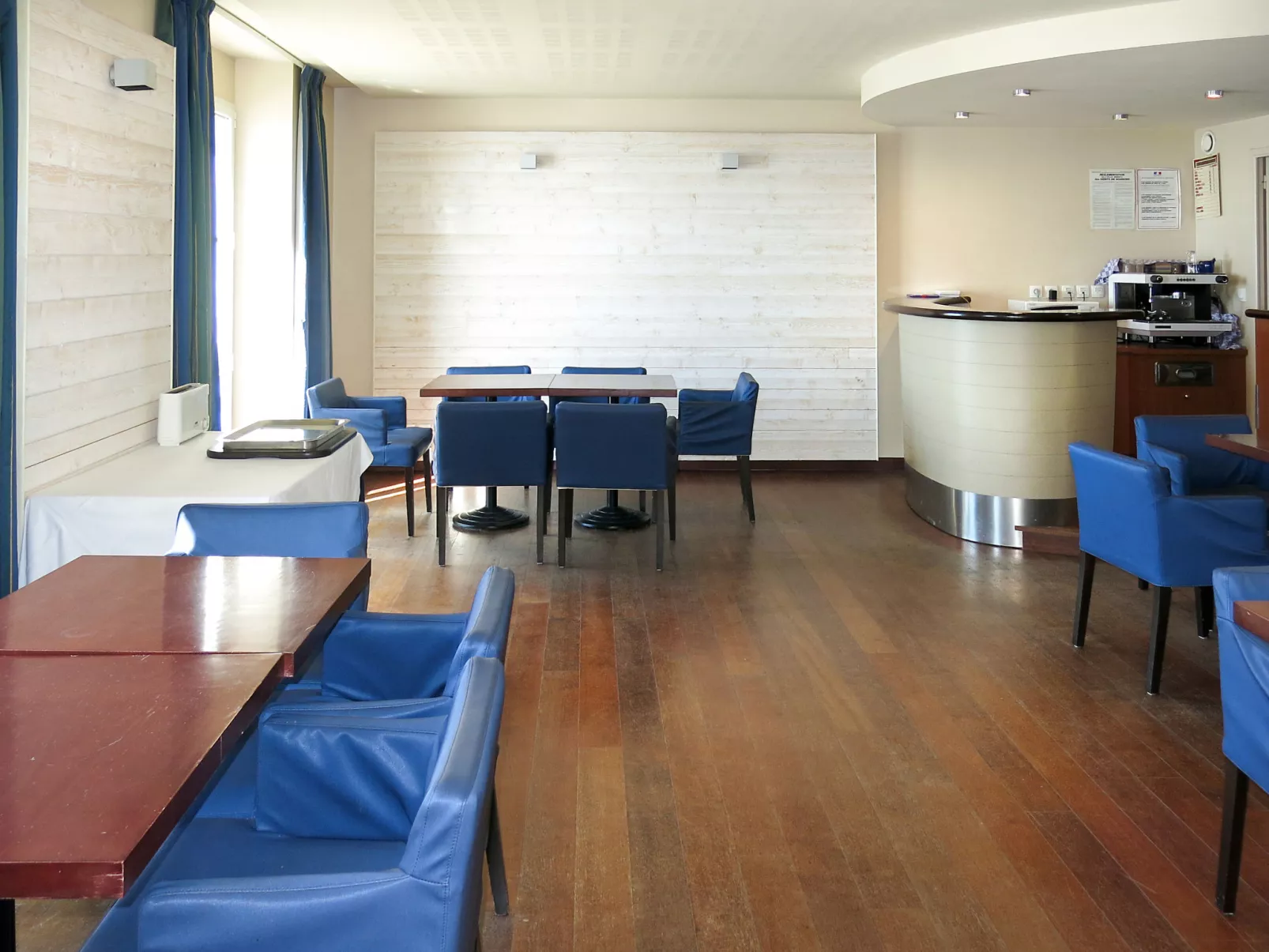 Reine Marine- T2 SUD-Outside
