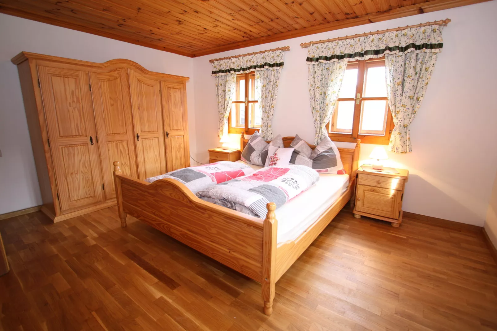Simone-Bedroom
