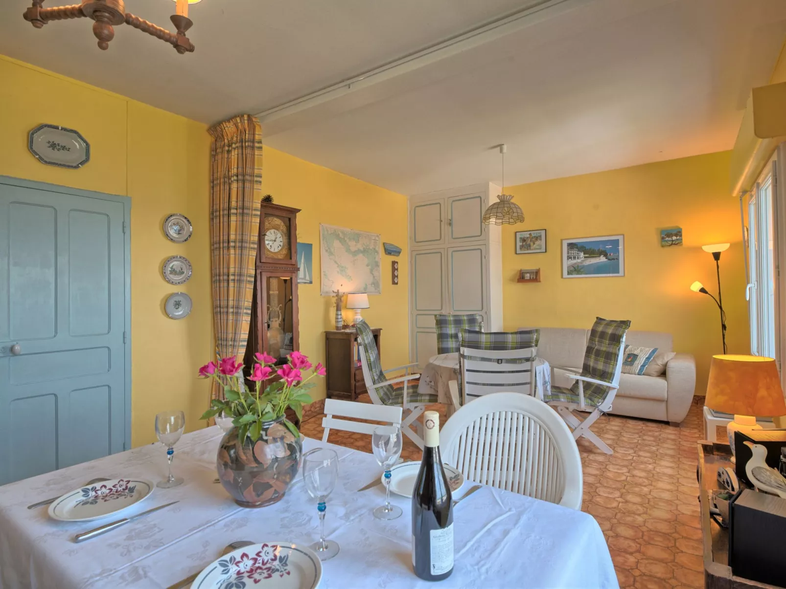 Charme de la plage du Moulin-Inside