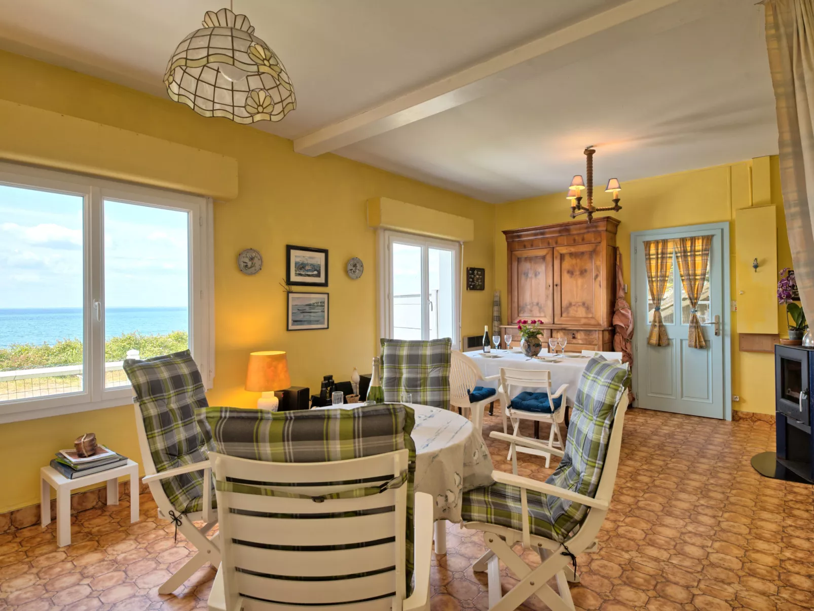Charme de la plage du Moulin-Inside