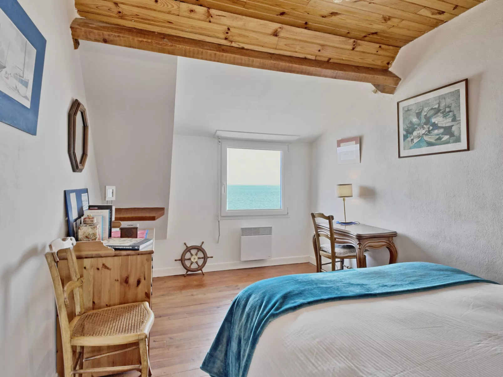 Charme de la plage du Moulin-Inside