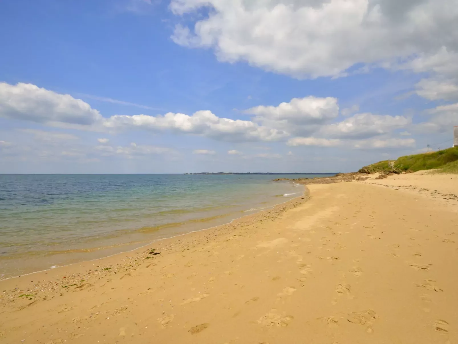 Charme de la plage du Moulin-Outside
