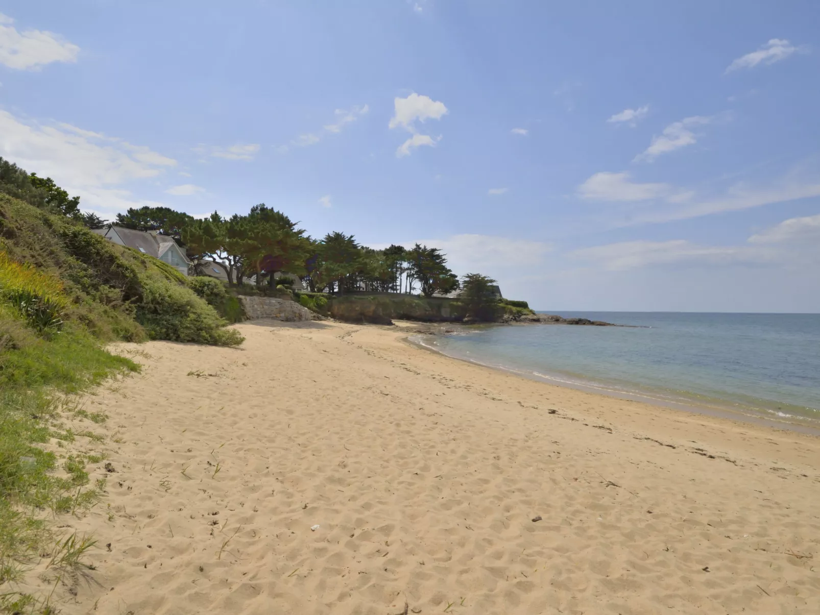 Charme de la plage du Moulin-Outside