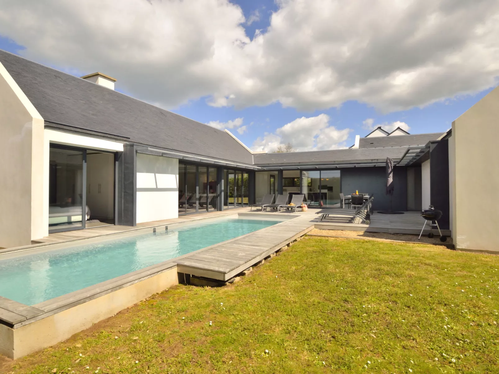 Villa Noalou-Outside