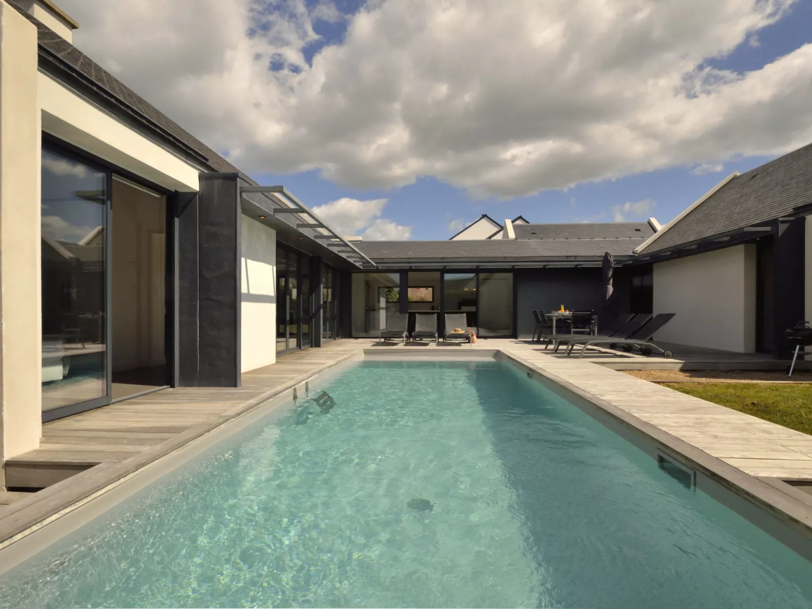Villa Noalou-Outside