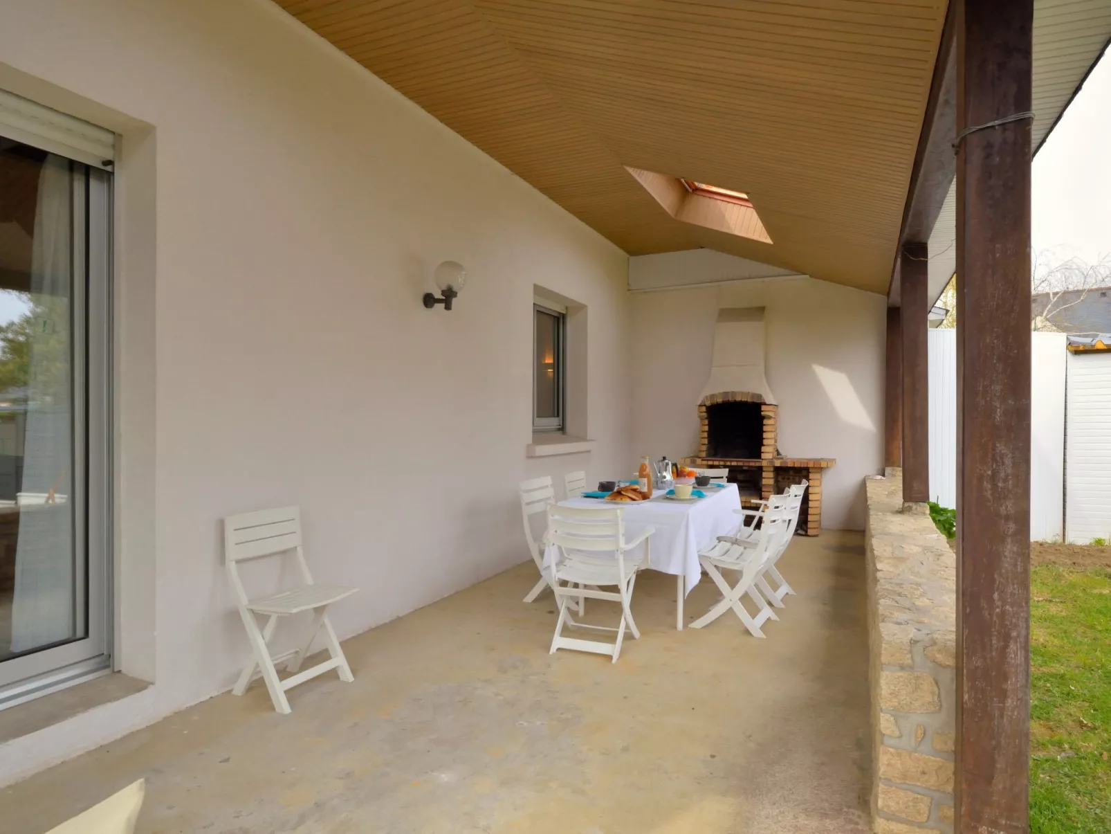 Le Clos Er Bert-Inside
