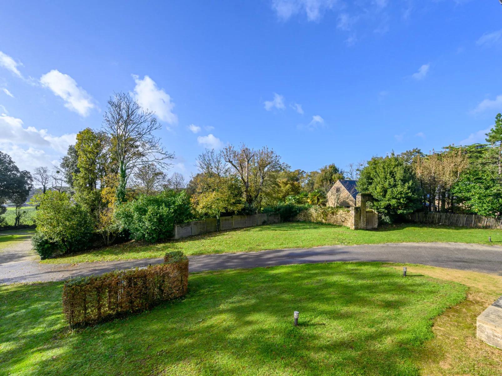 Le Château de Kergonano-Outside