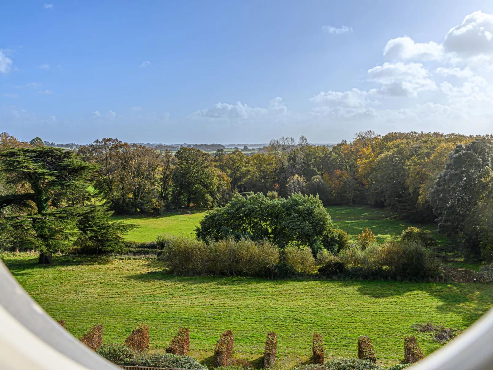 Le Château de Kergonano-Outside