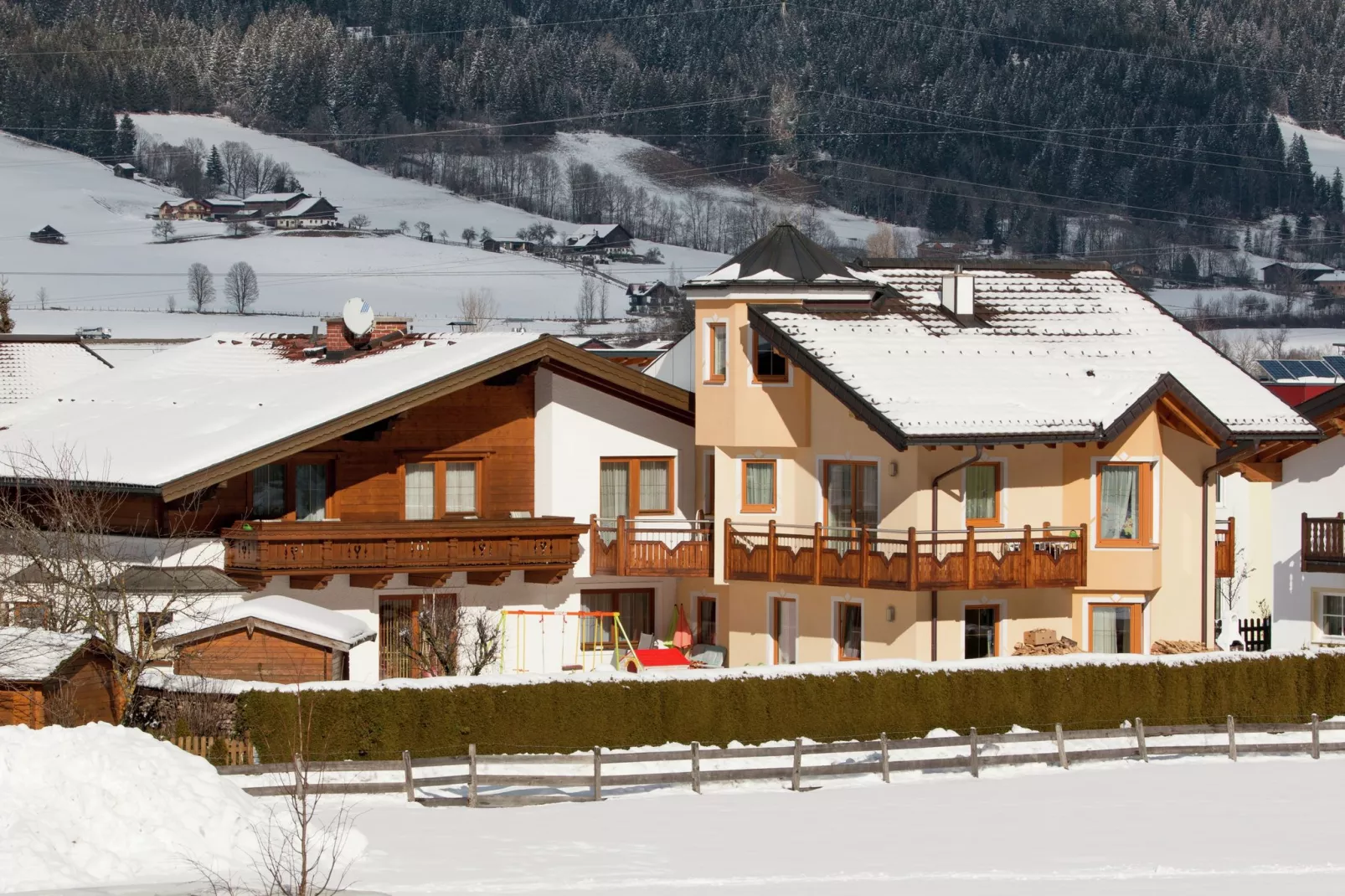 Ingrid-Exterior winter