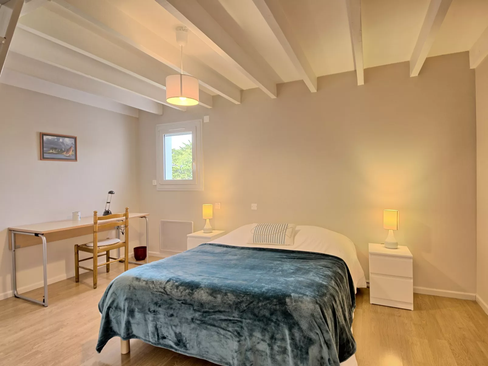 Les Agapanthes-Inside