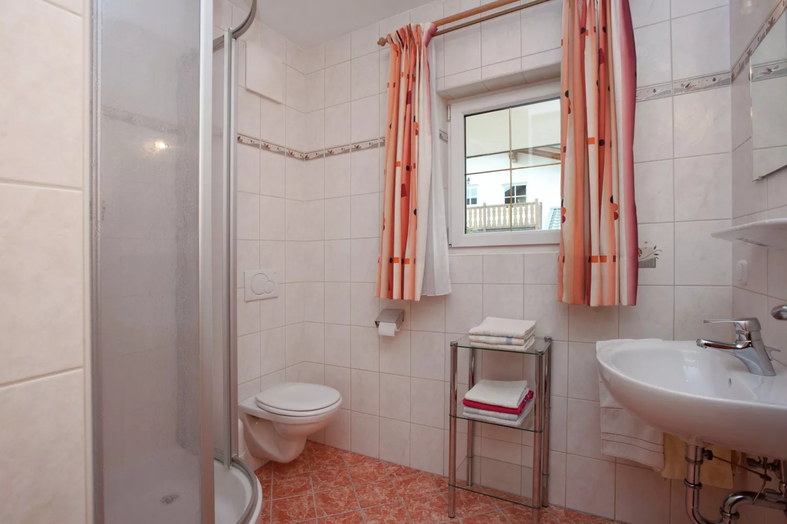 Ingrid-Bathroom