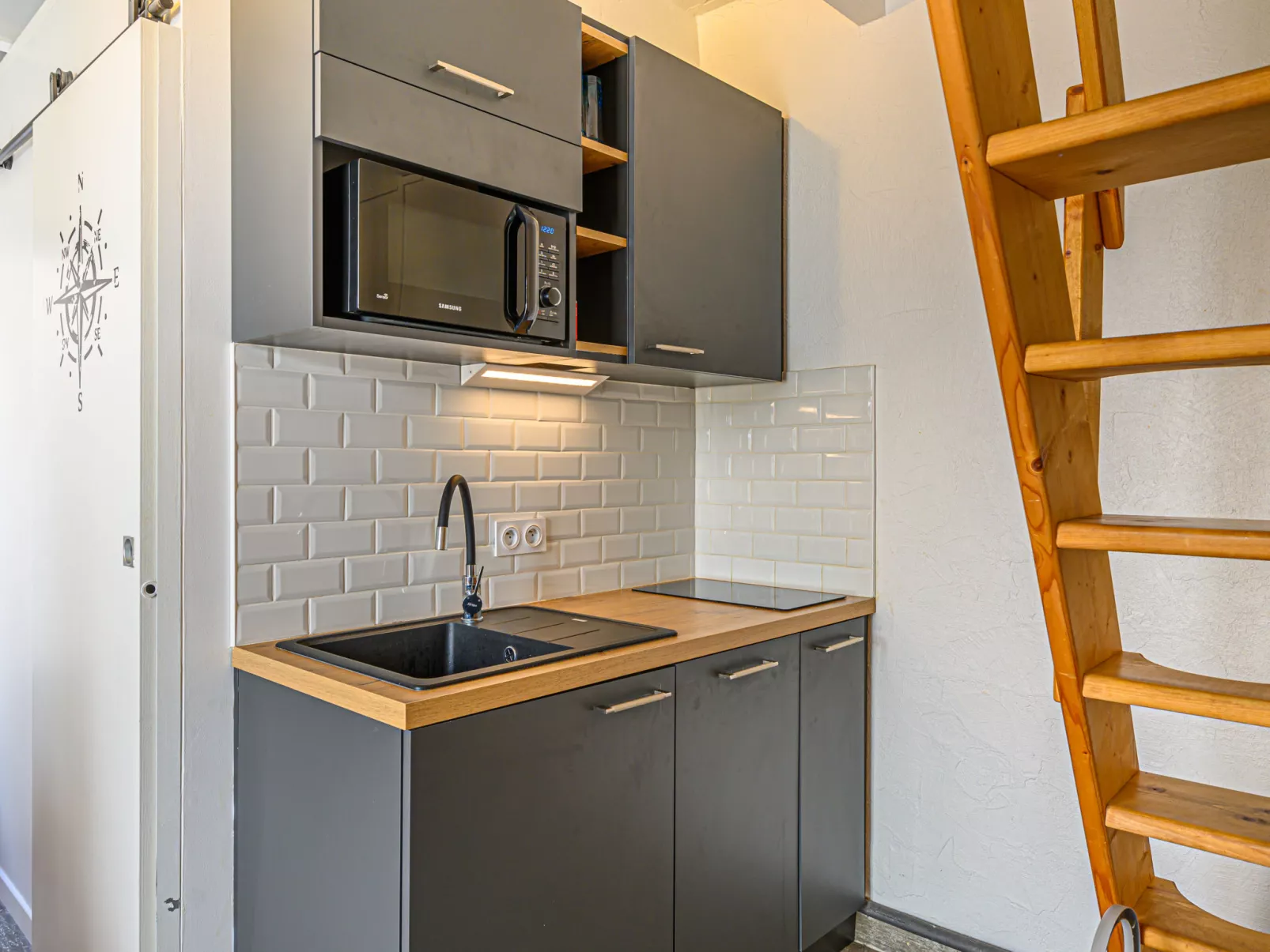 Maison Des Lilas-Inside