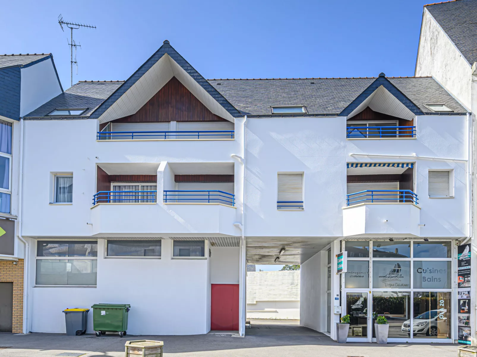 Le Galion-Outside