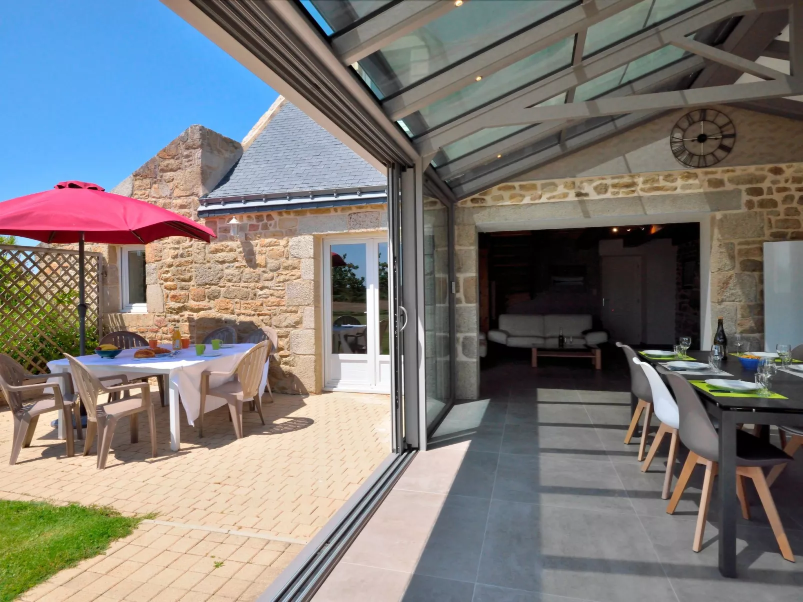 Groix-Outside
