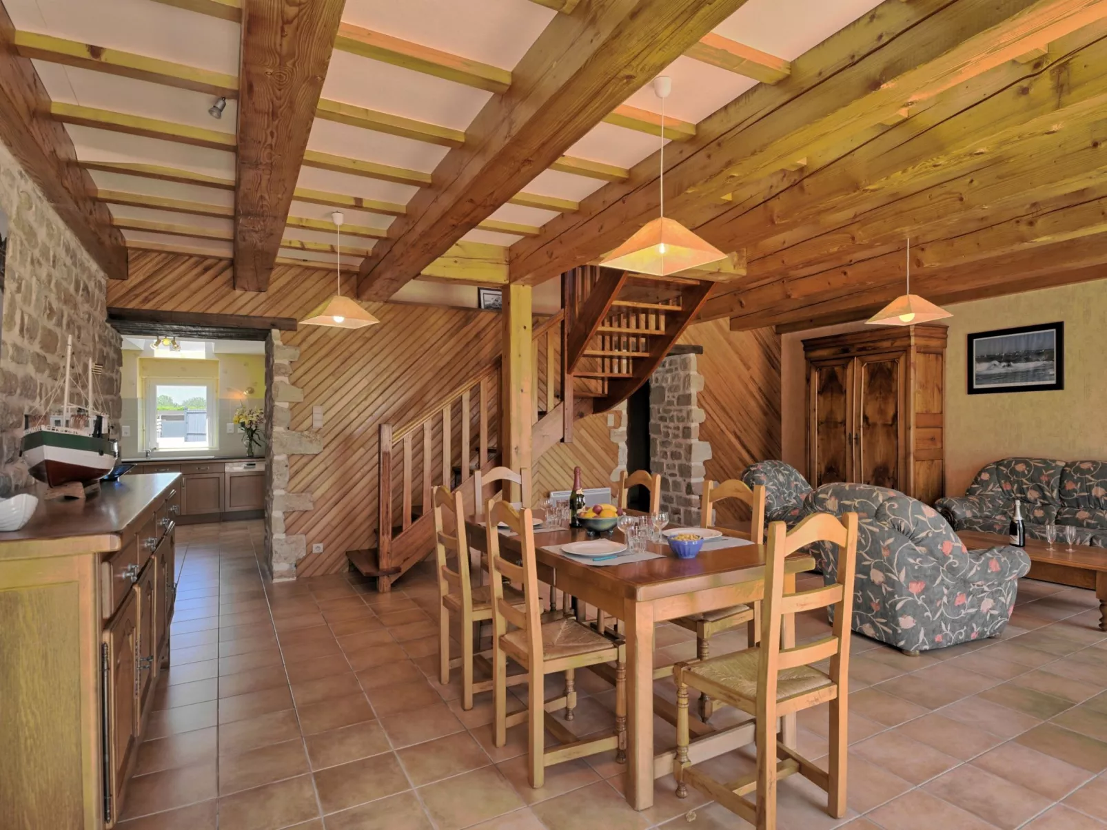 Houat-Hoedic-Belle-Ile-Inside