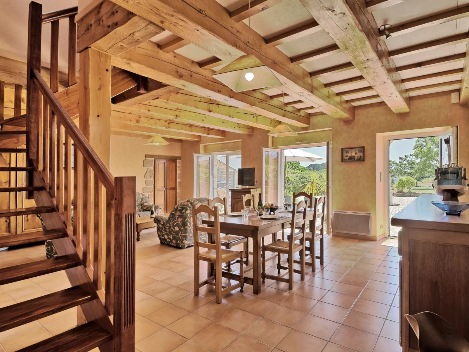 Houat-Hoedic-Belle-Ile-Inside