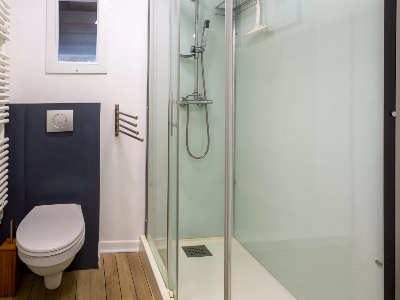 Le Bain du Papillon-Inside