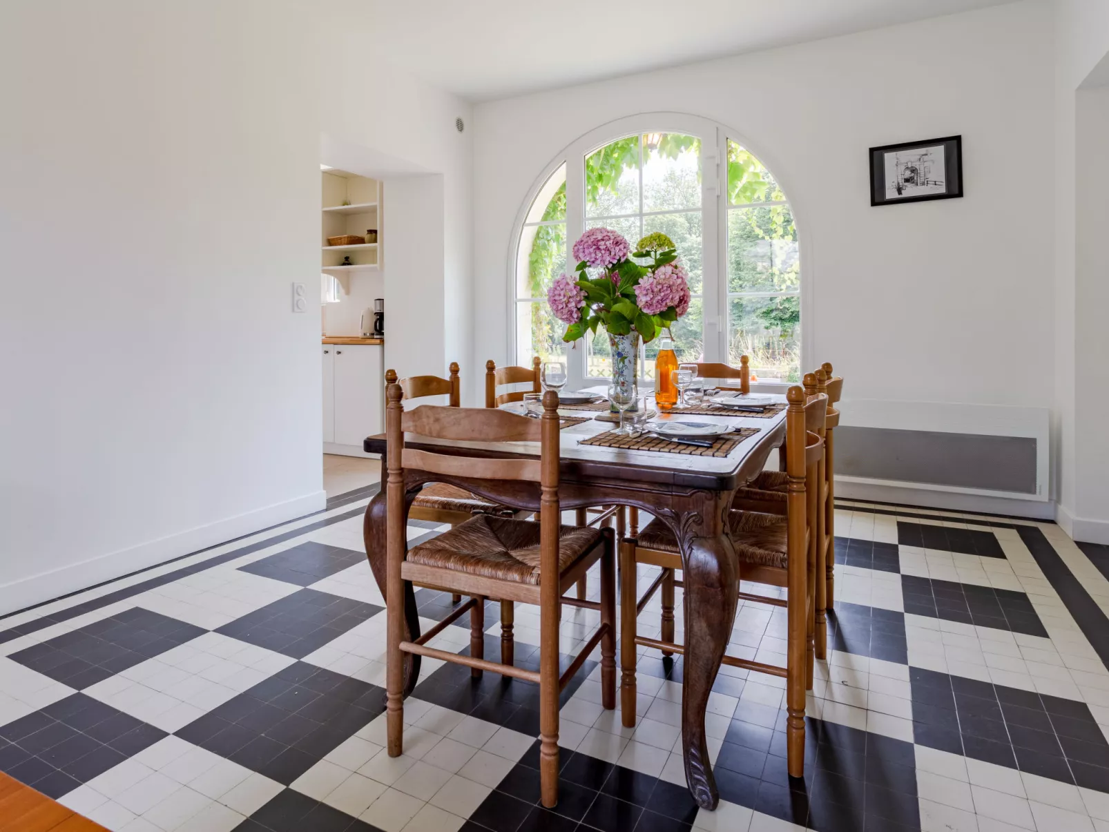 Maison Sainte Claire-Inside