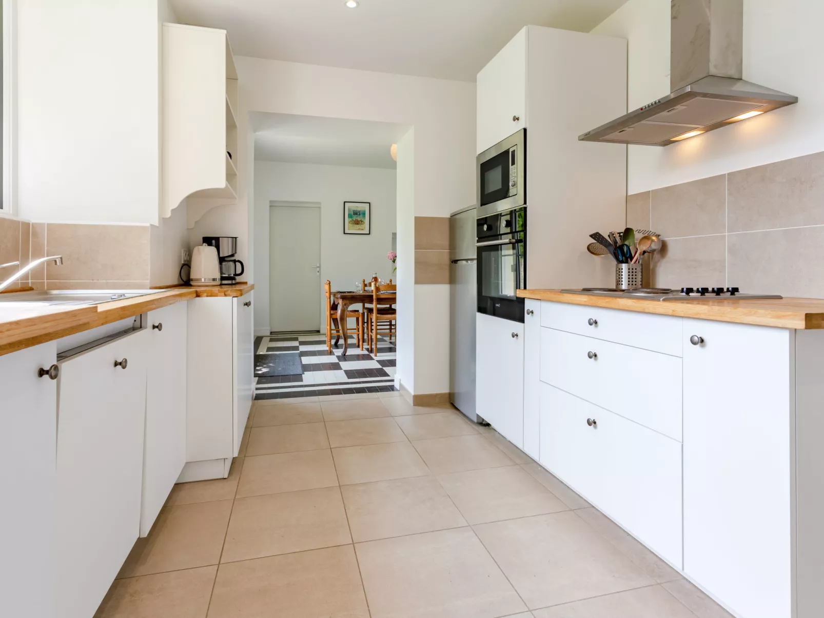 Maison Sainte Claire-Inside