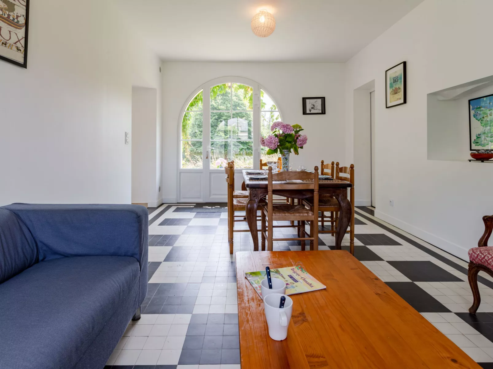 Maison Sainte Claire-Inside