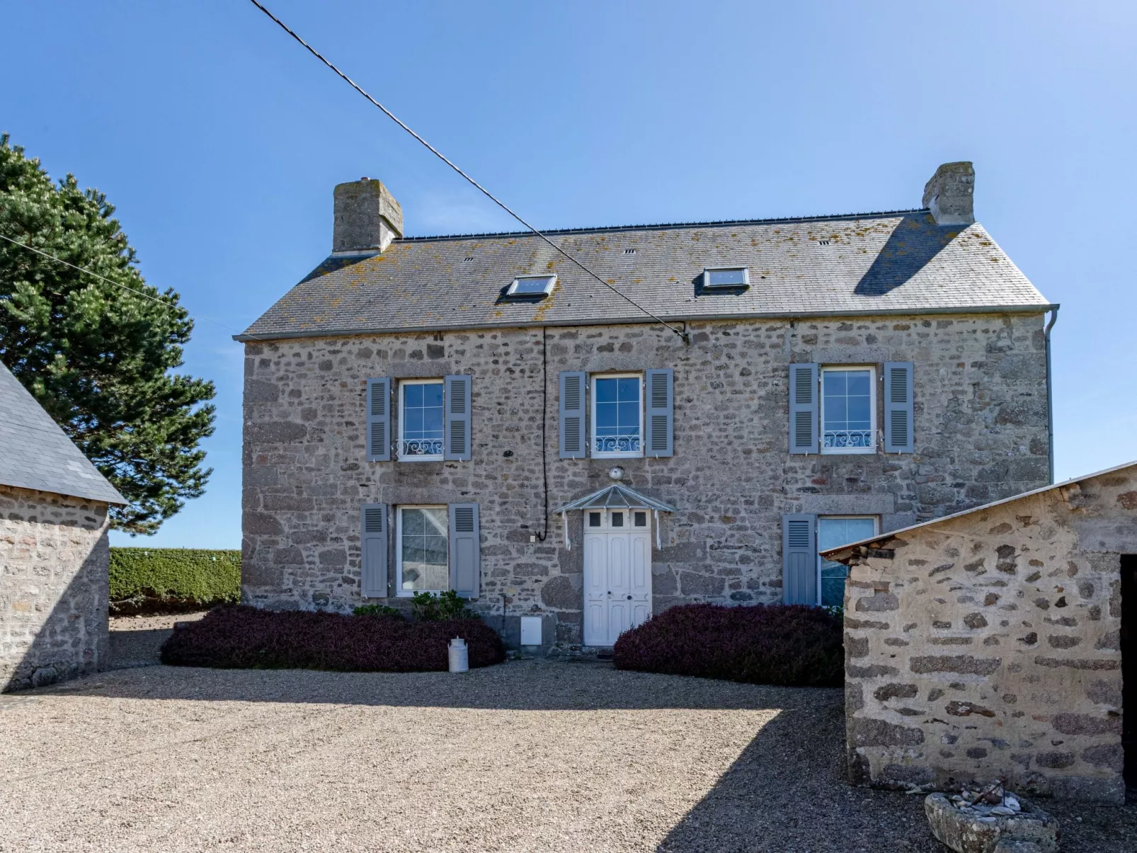 La Ferme du Manoir-Outside