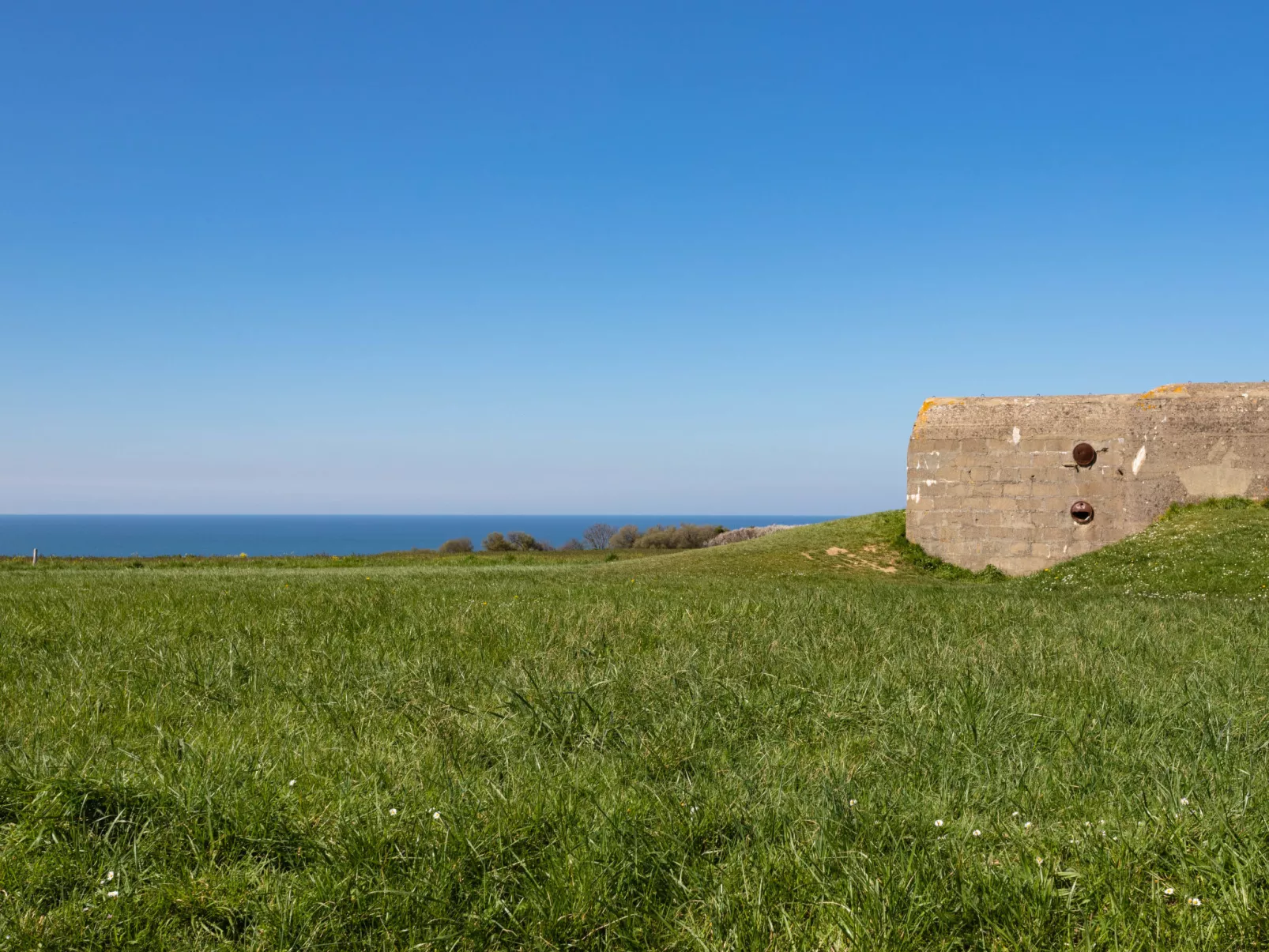 La Batterie-Outside