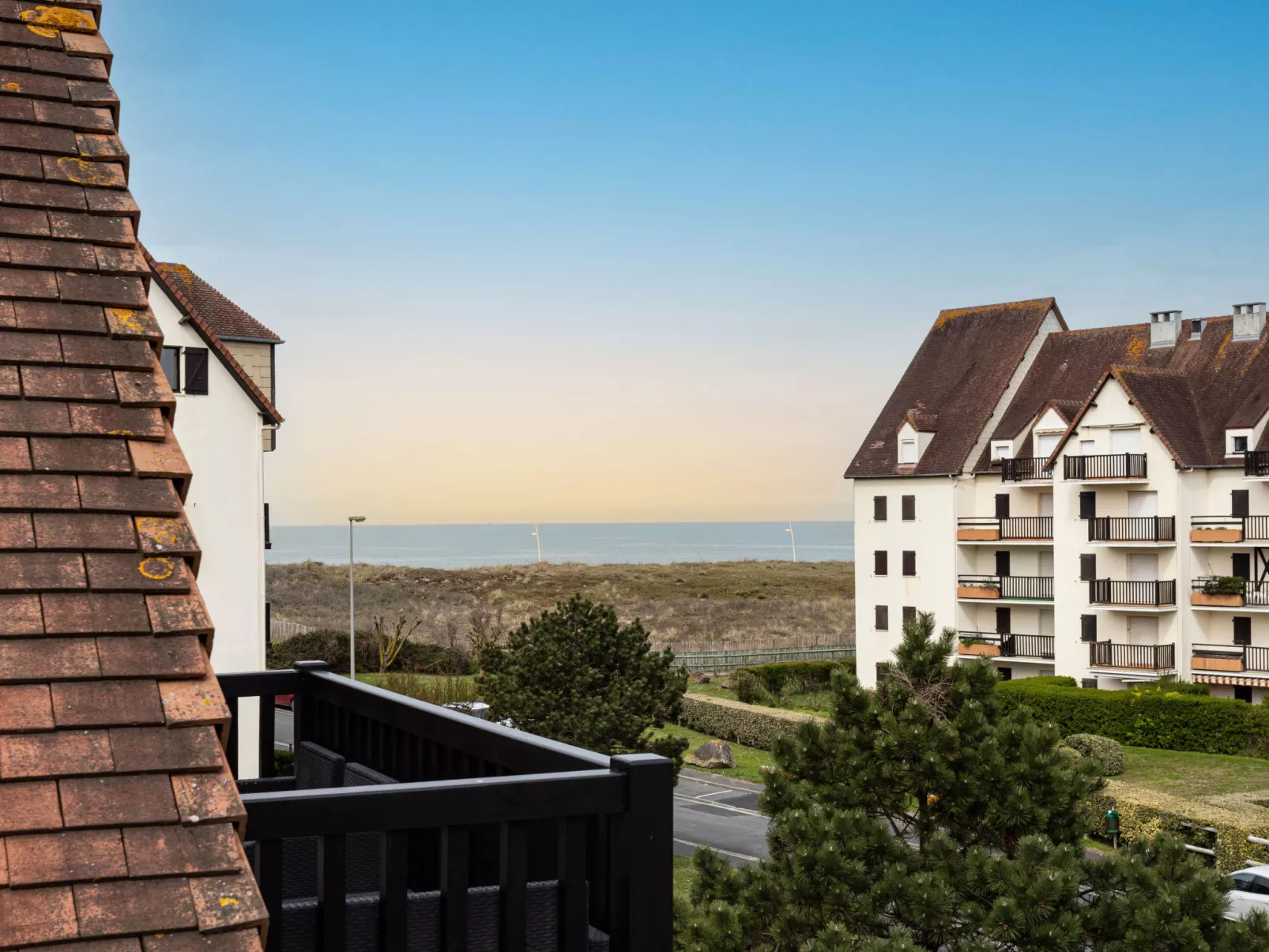 Cabourg Plage-Outside