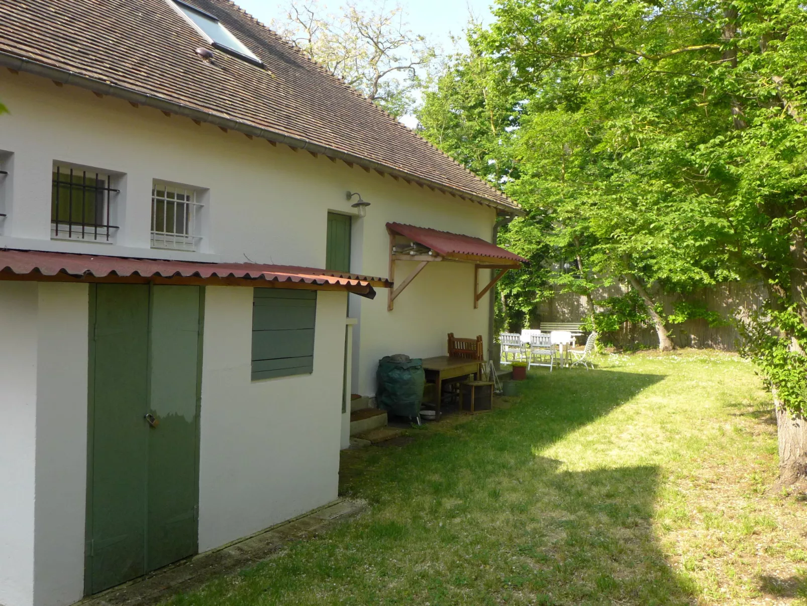 Sunny Lodge-Outside