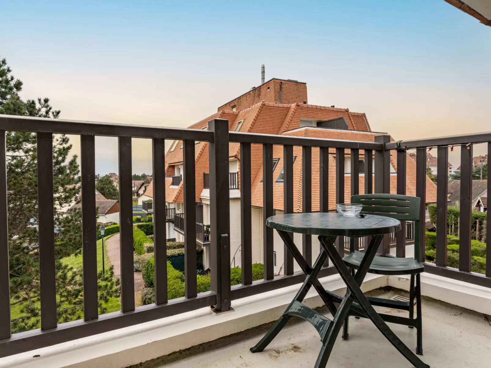 Bel Cabourg-Outside