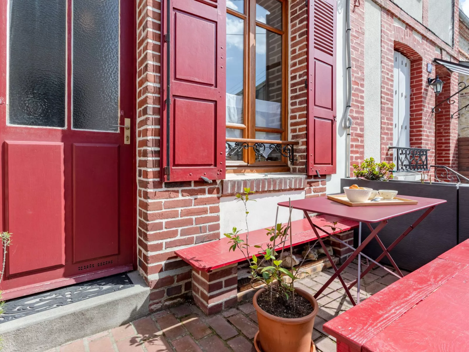 La Casita-Outside