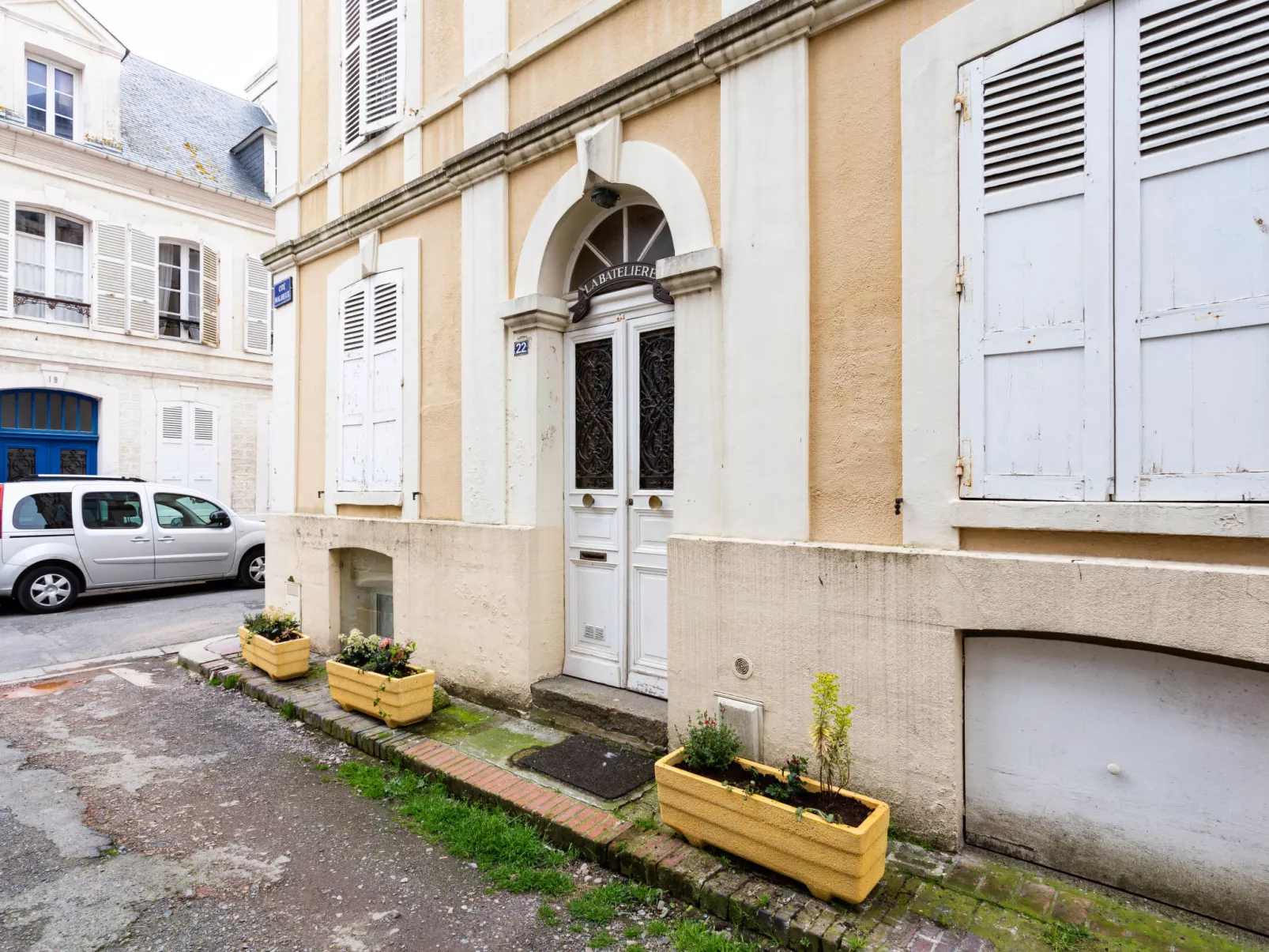 La Batelière-Outside