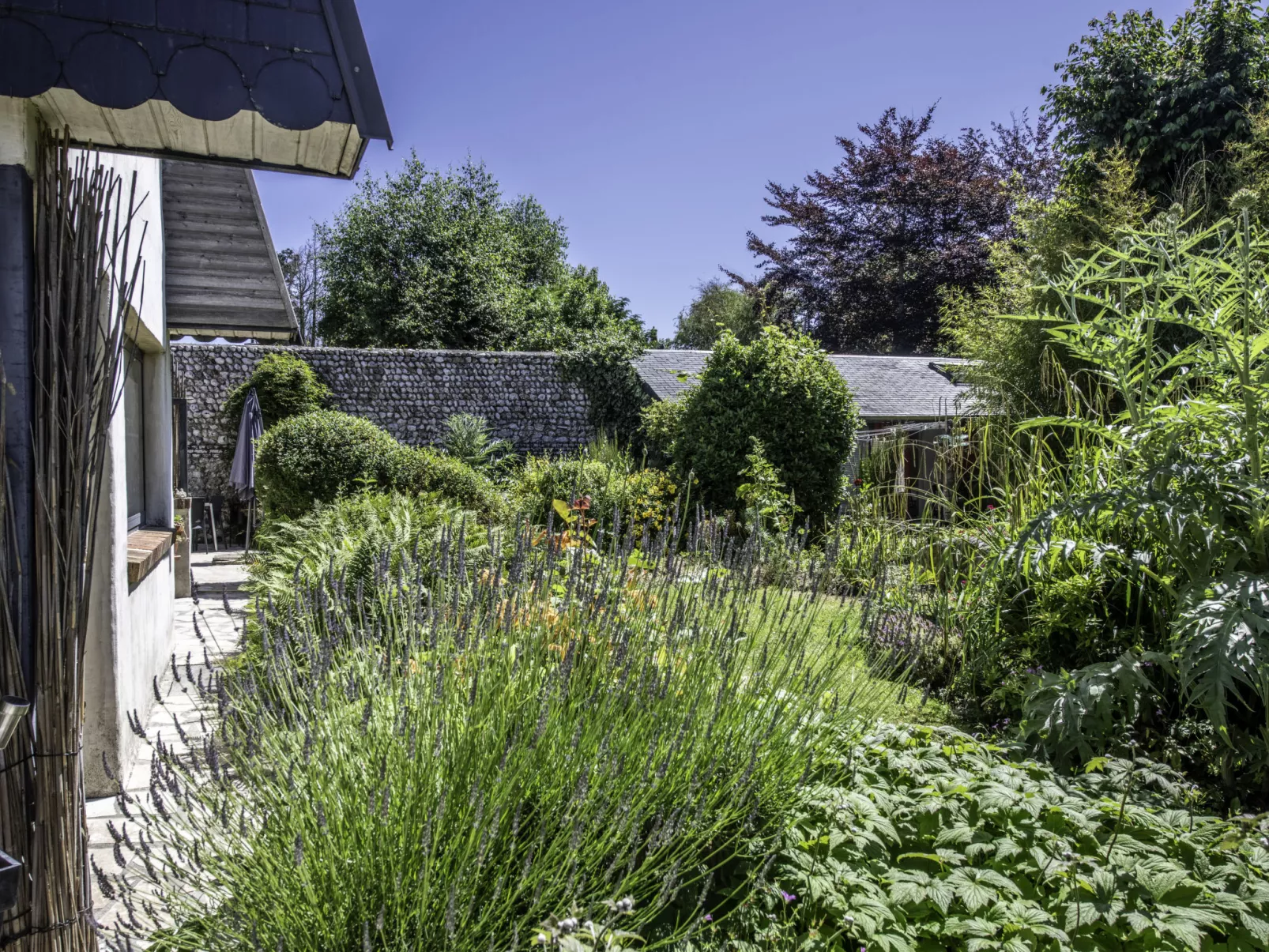 Entre mer et jardin-Outside