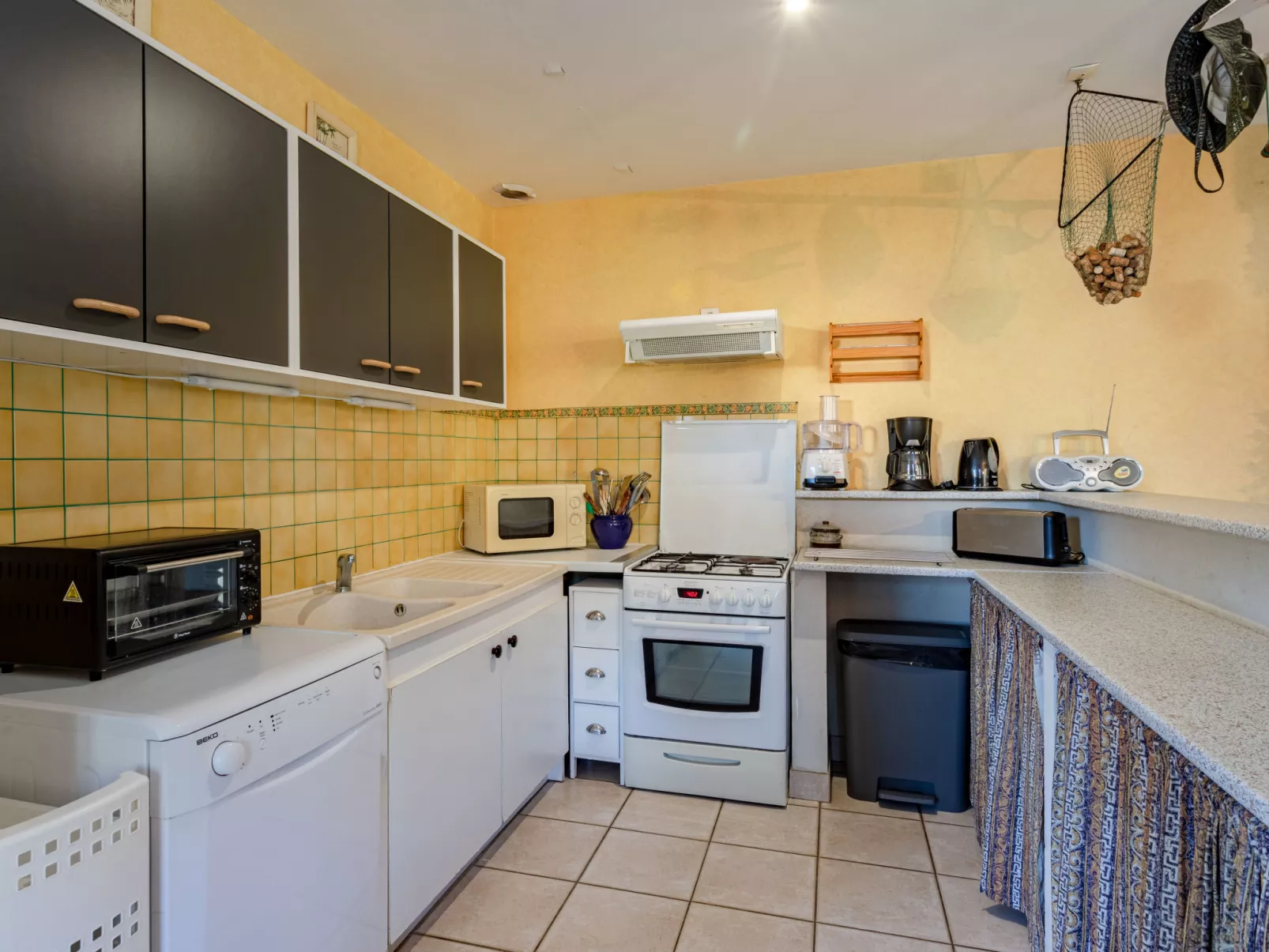Chez Laurette-Inside