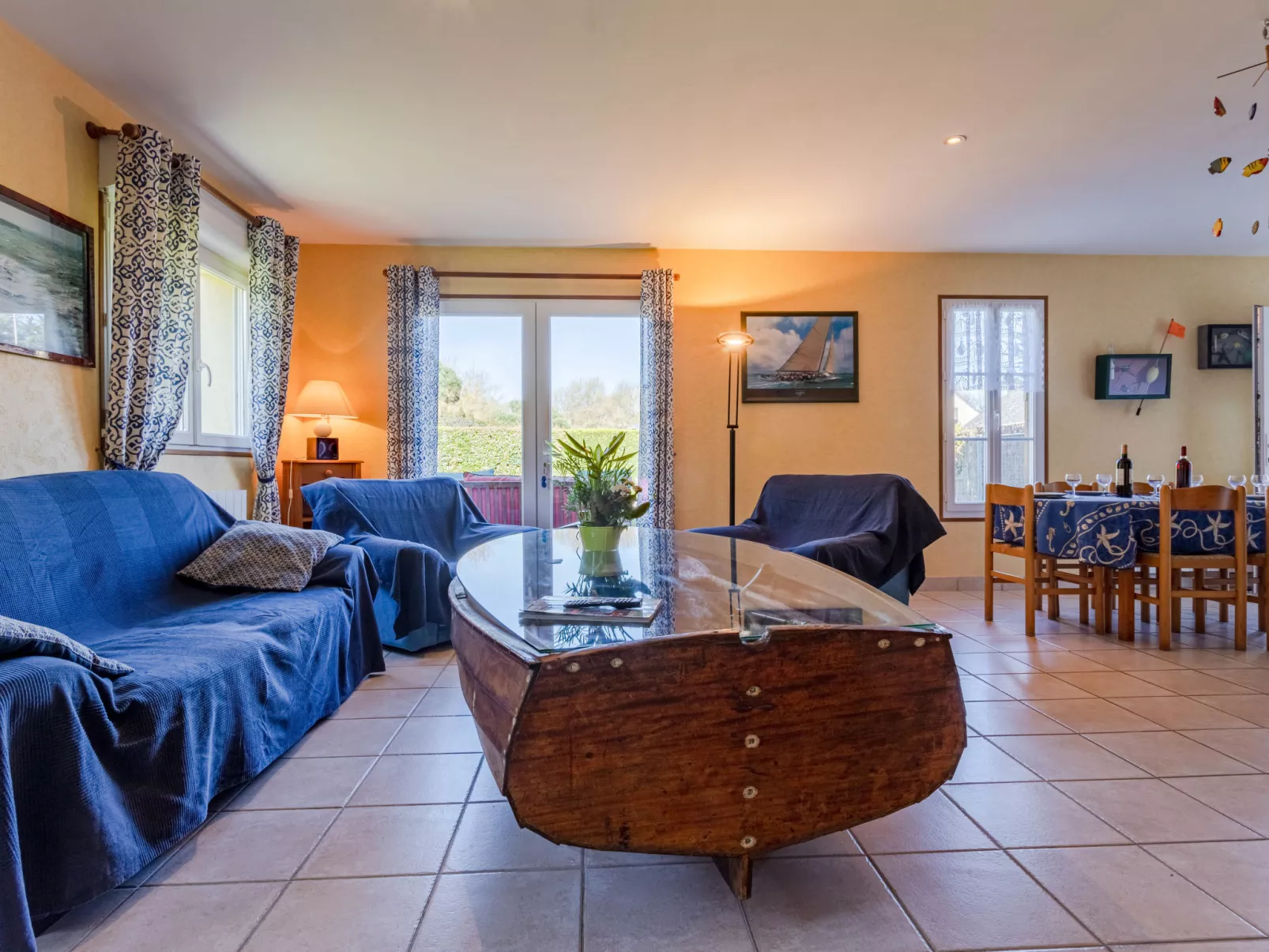 Chez Laurette-Inside