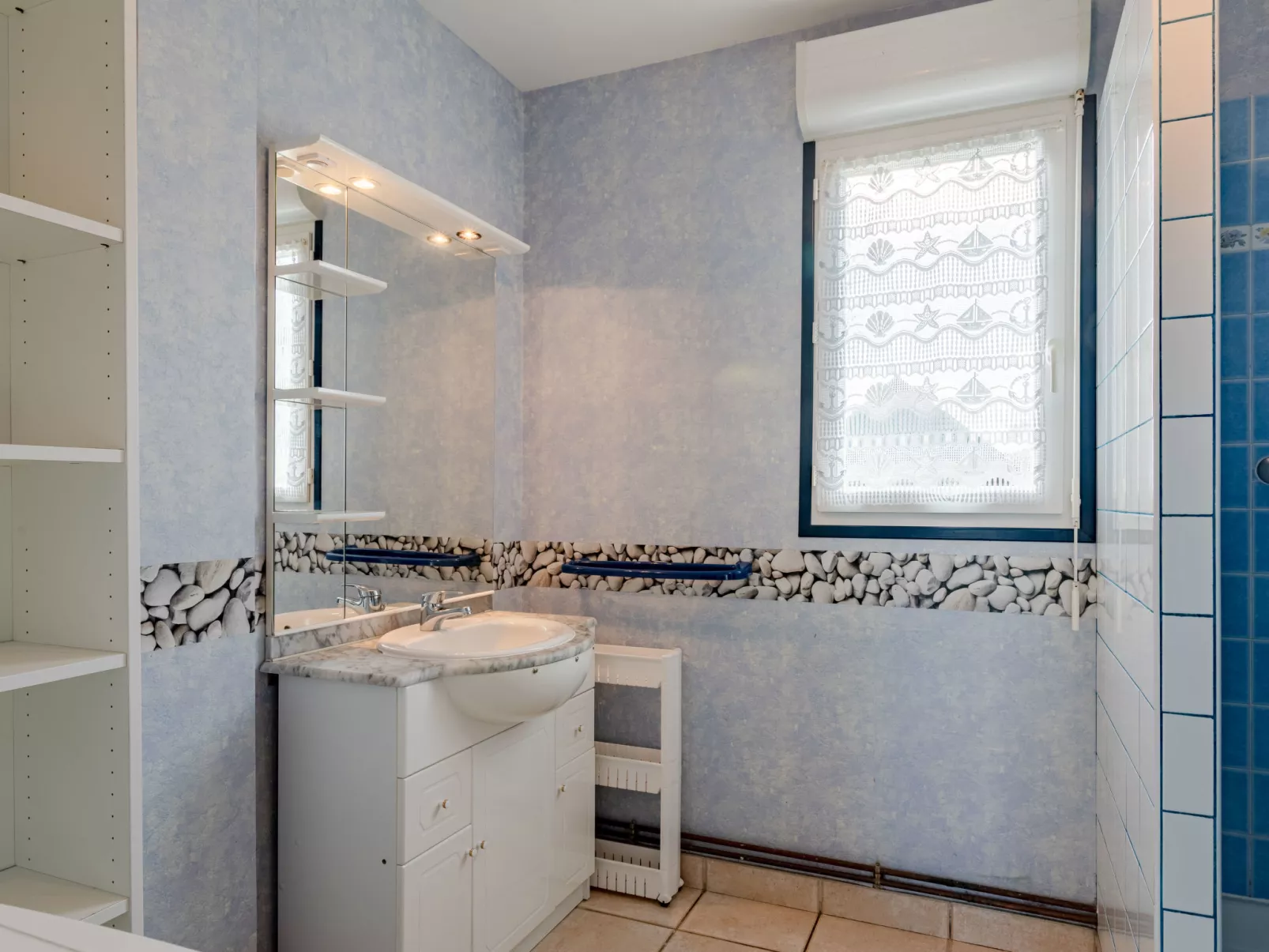 Chez Laurette-Inside