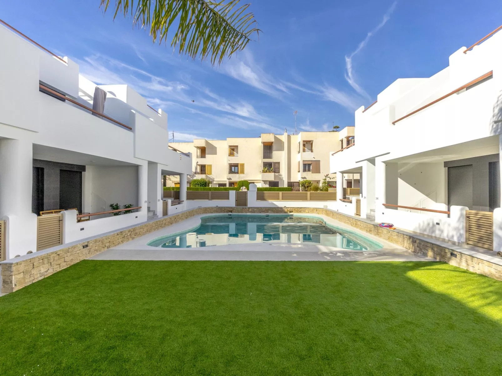 Tropical Beach Penthouse-Dehors