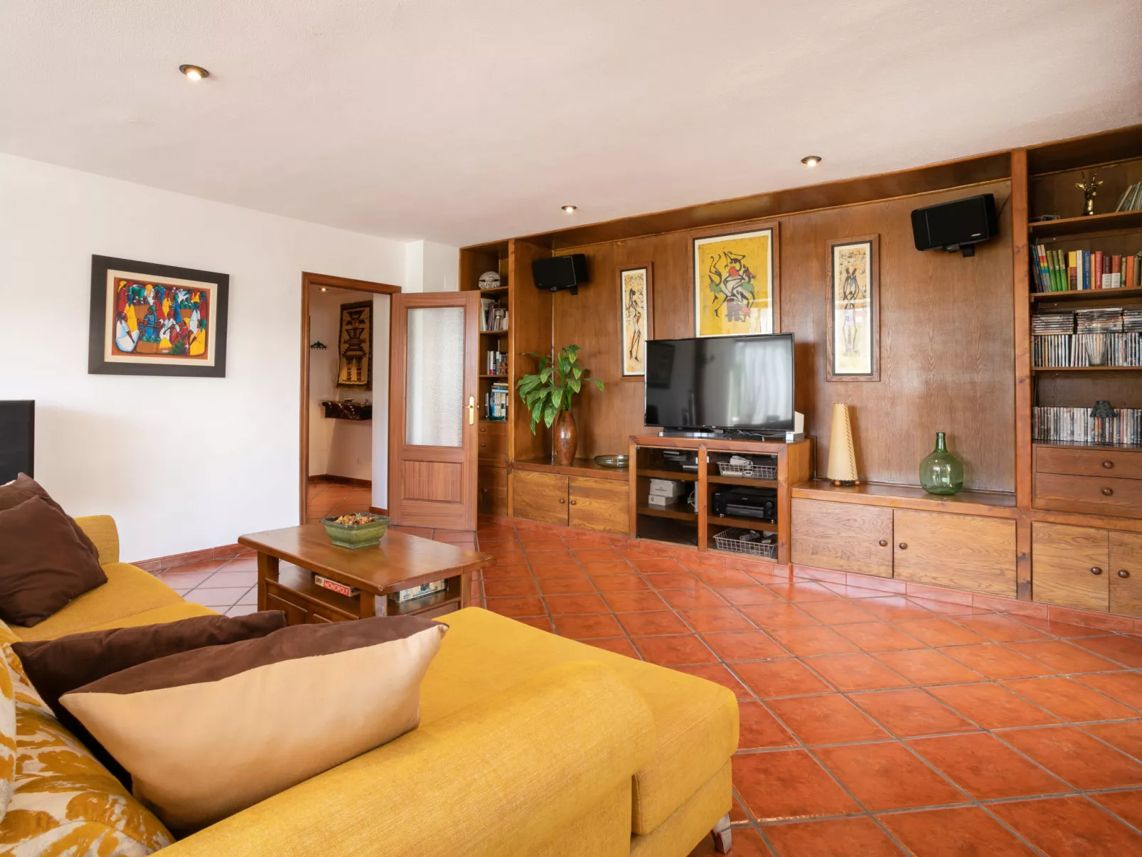 EssensacionesHome / Los Almendros-Inside