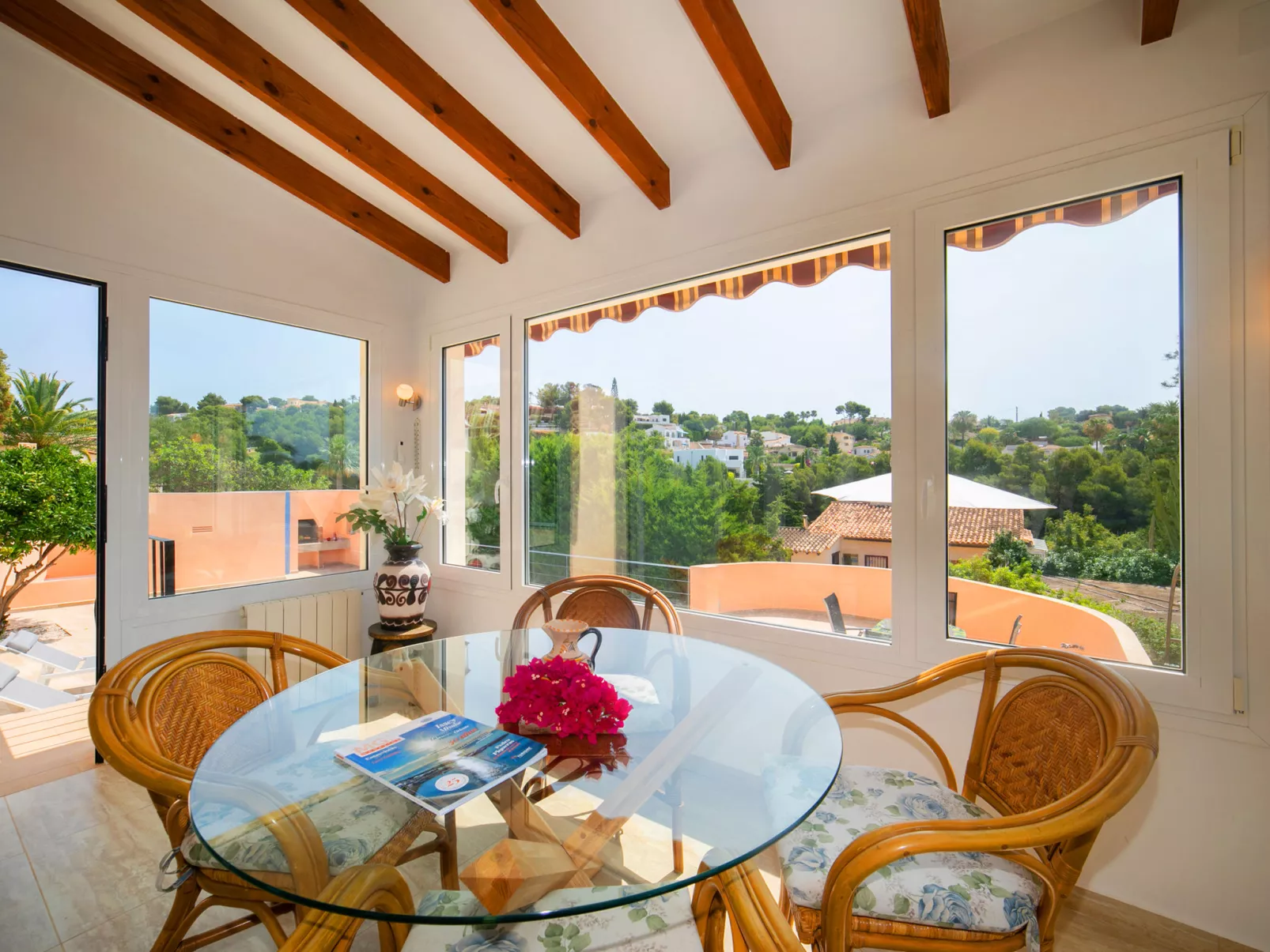 Casa Baladrar-Inside