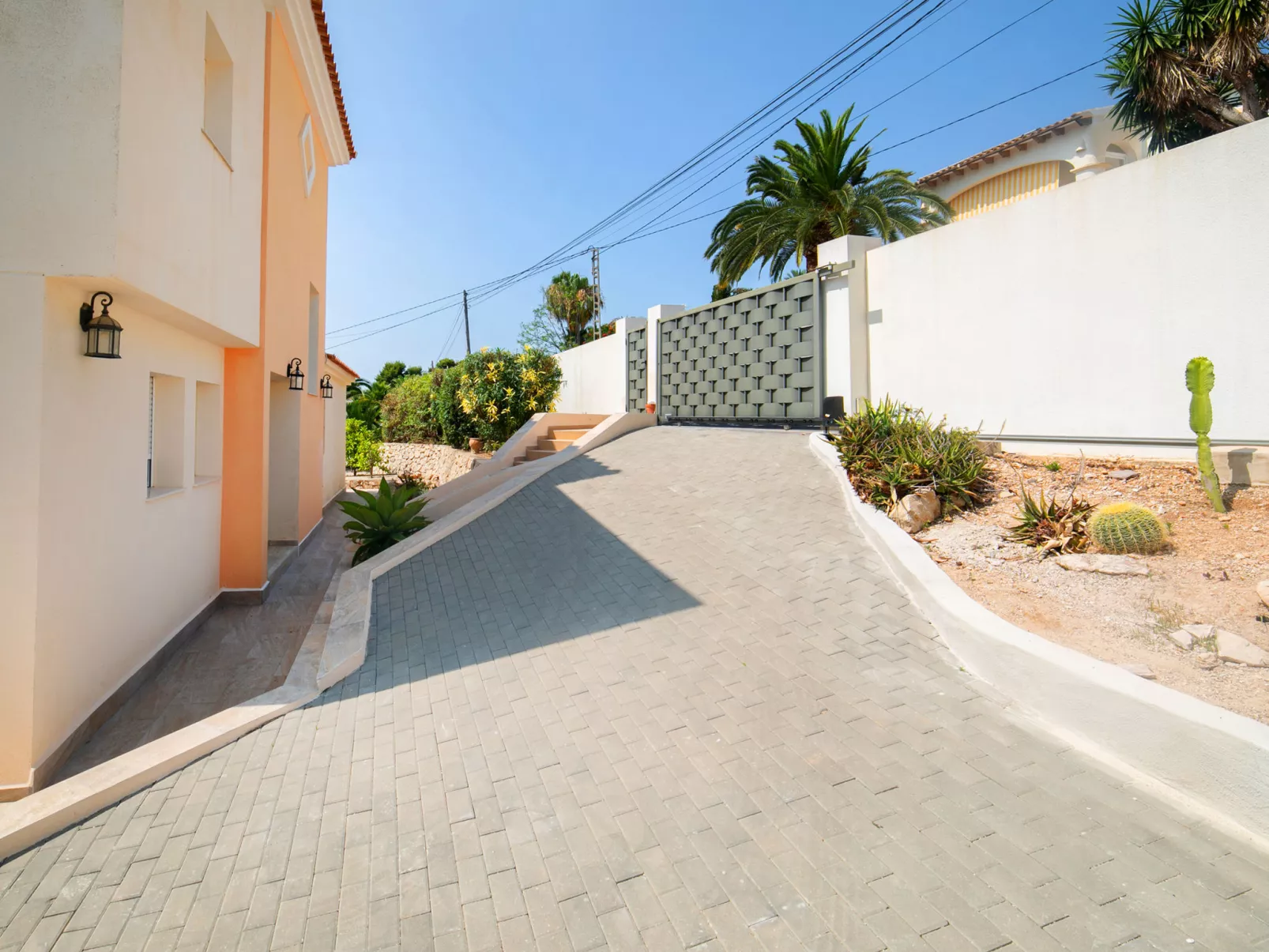 Casa Baladrar-Outside