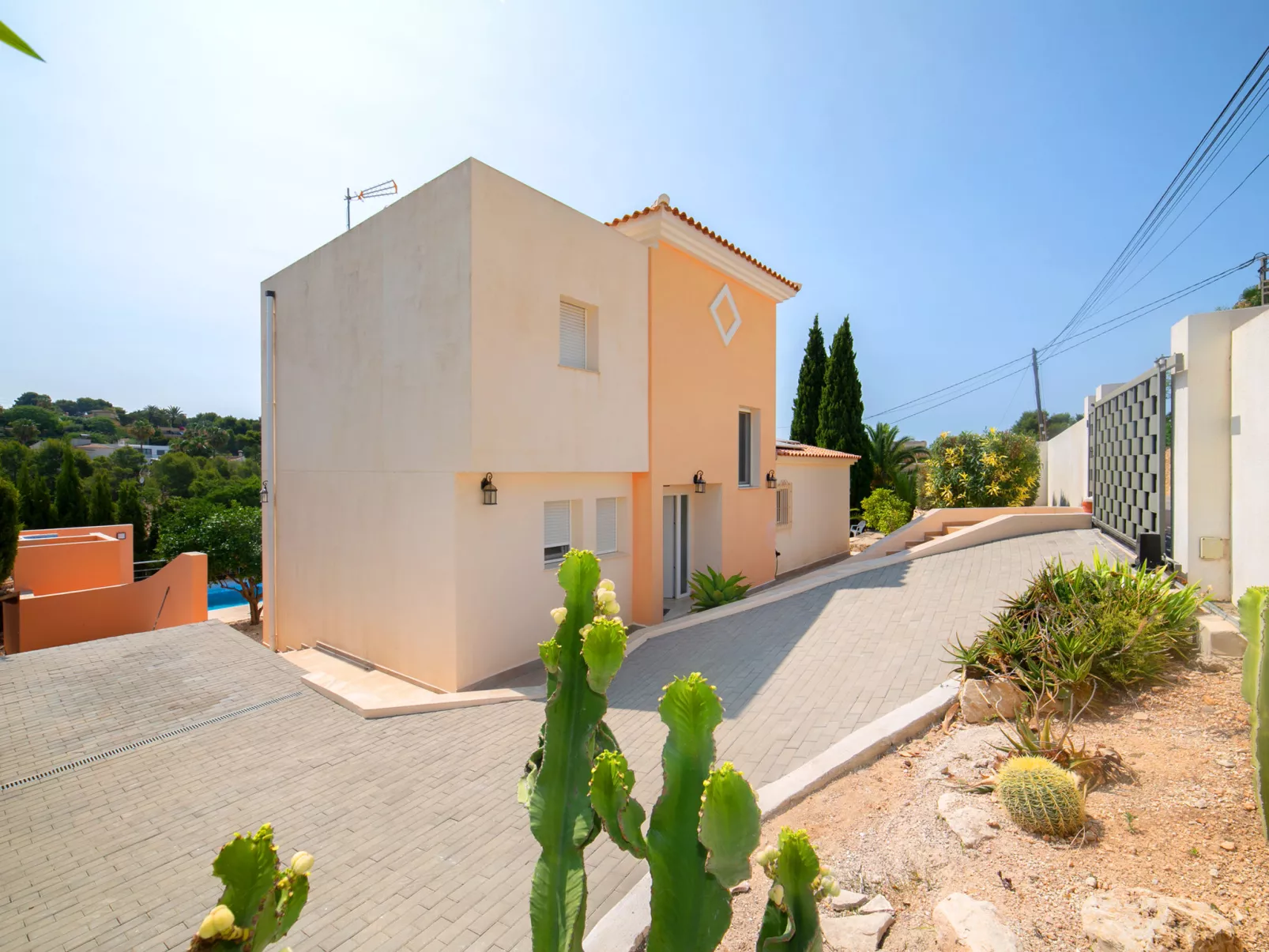 Casa Baladrar-Outside