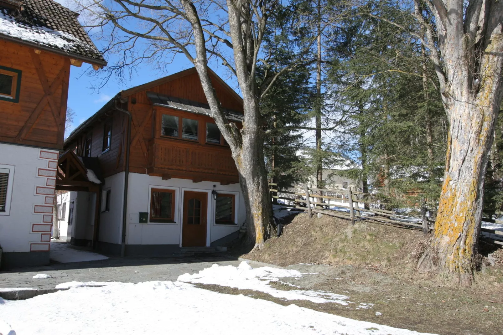 Chalet Mariapfarr-Außenbereich Winter