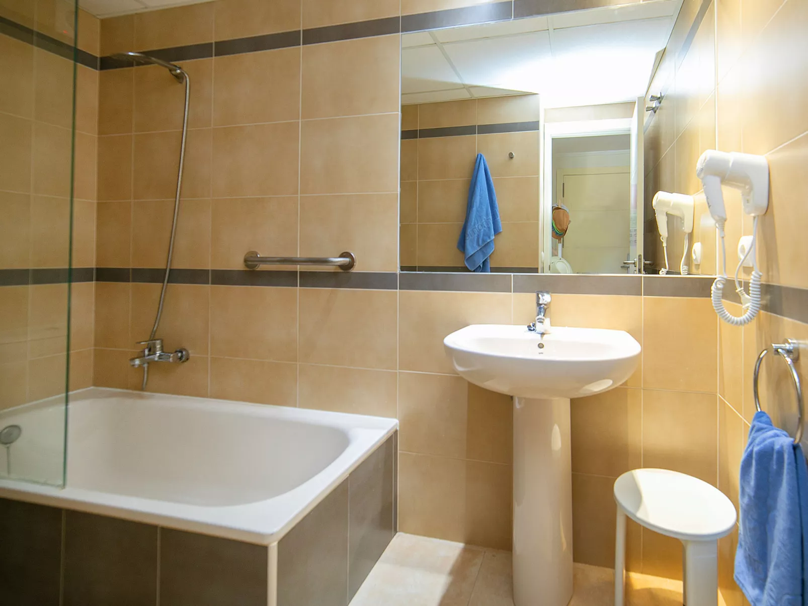 Esmeralda Suites-Inside