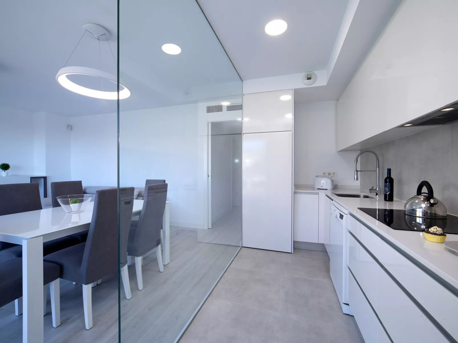 Isea Calpe 06-Inside