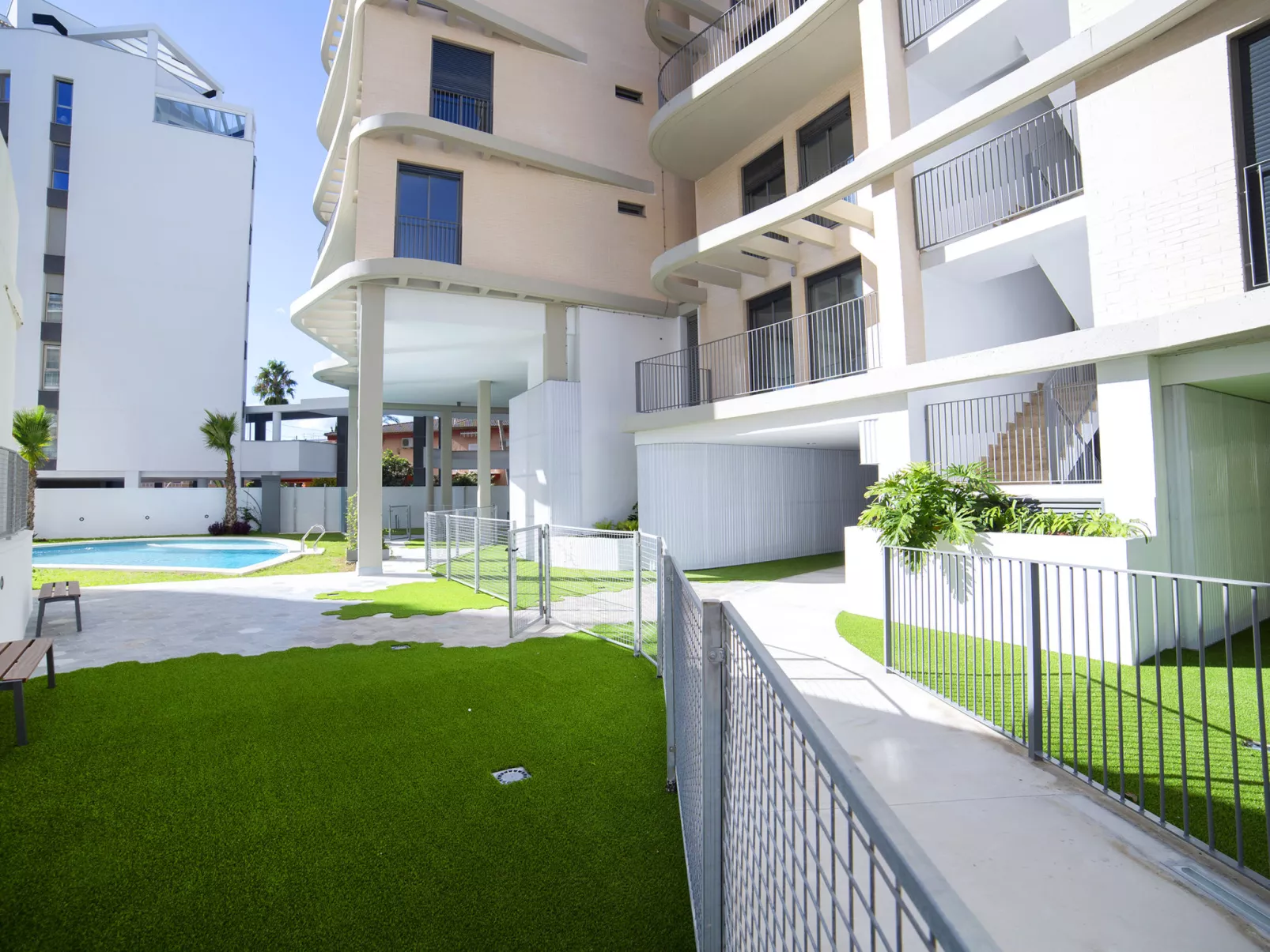 Isea Calpe 06-Outside