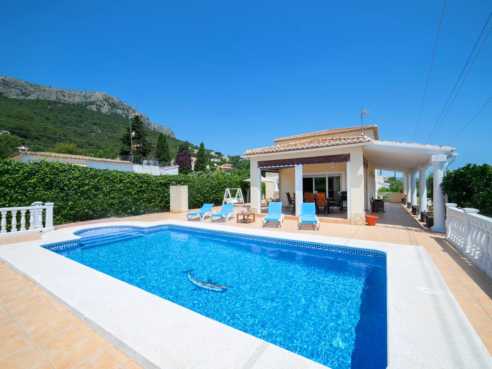 Mediterrane-Outside