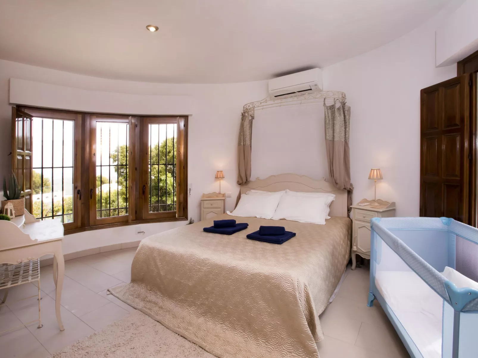Casa La Torre-Inside