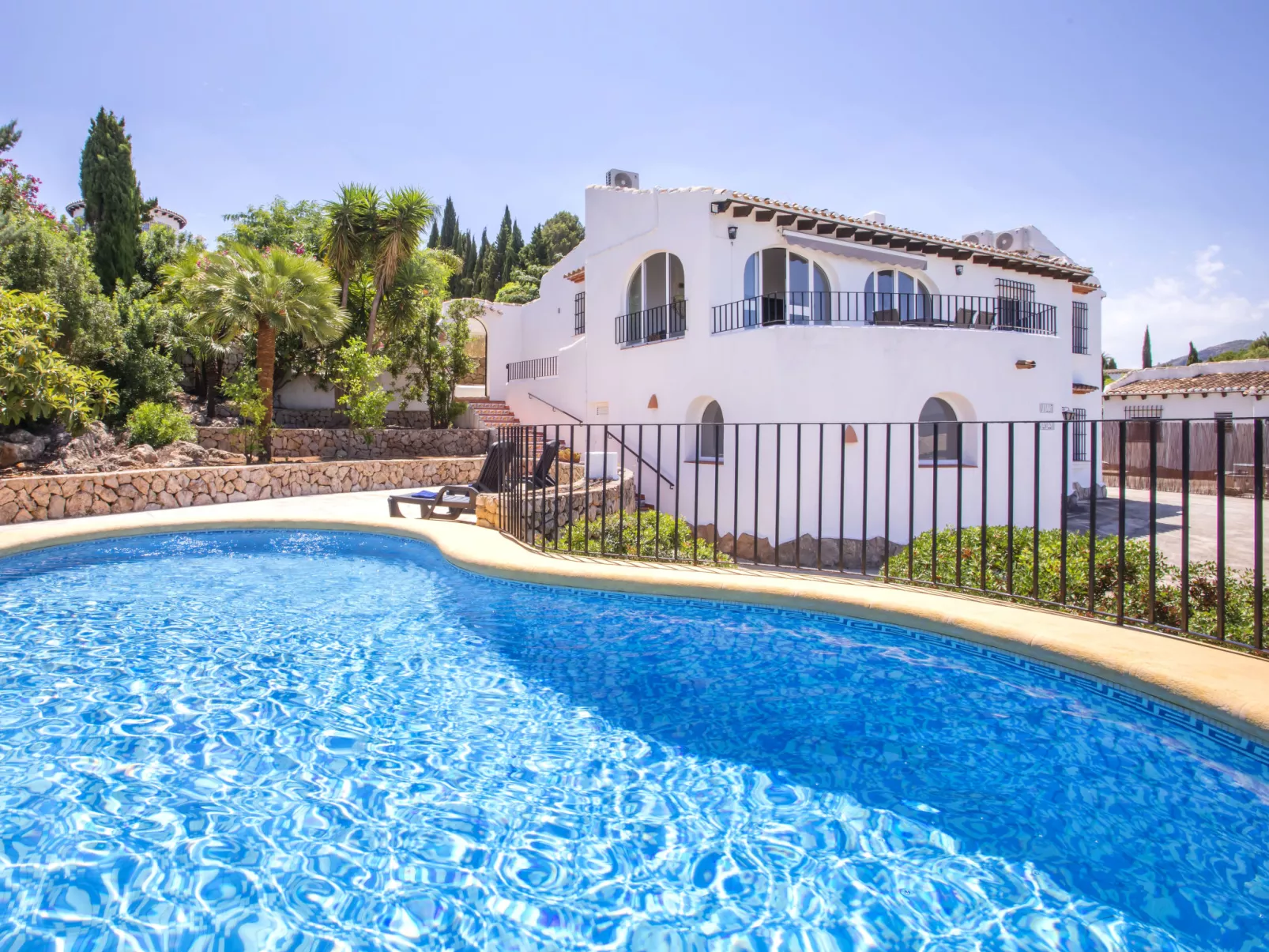Villa Teresita-Outside