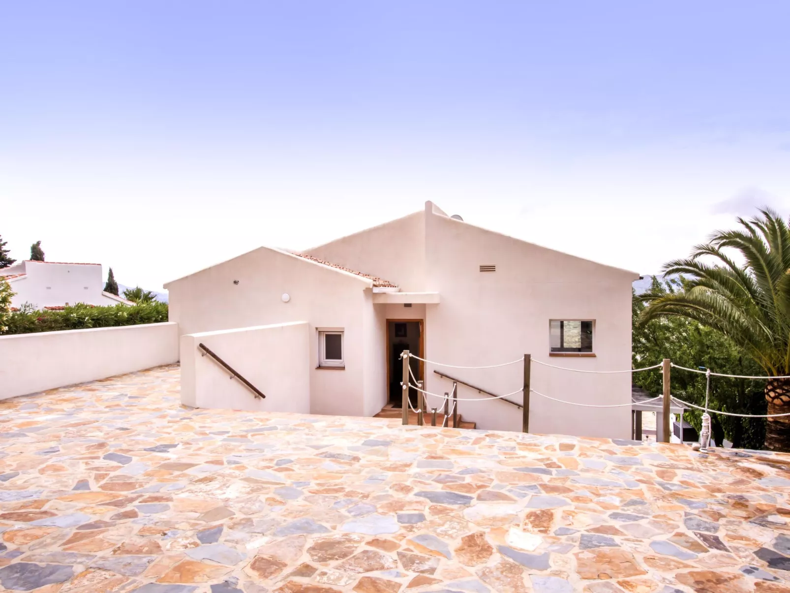 Villa El Camino-Outside