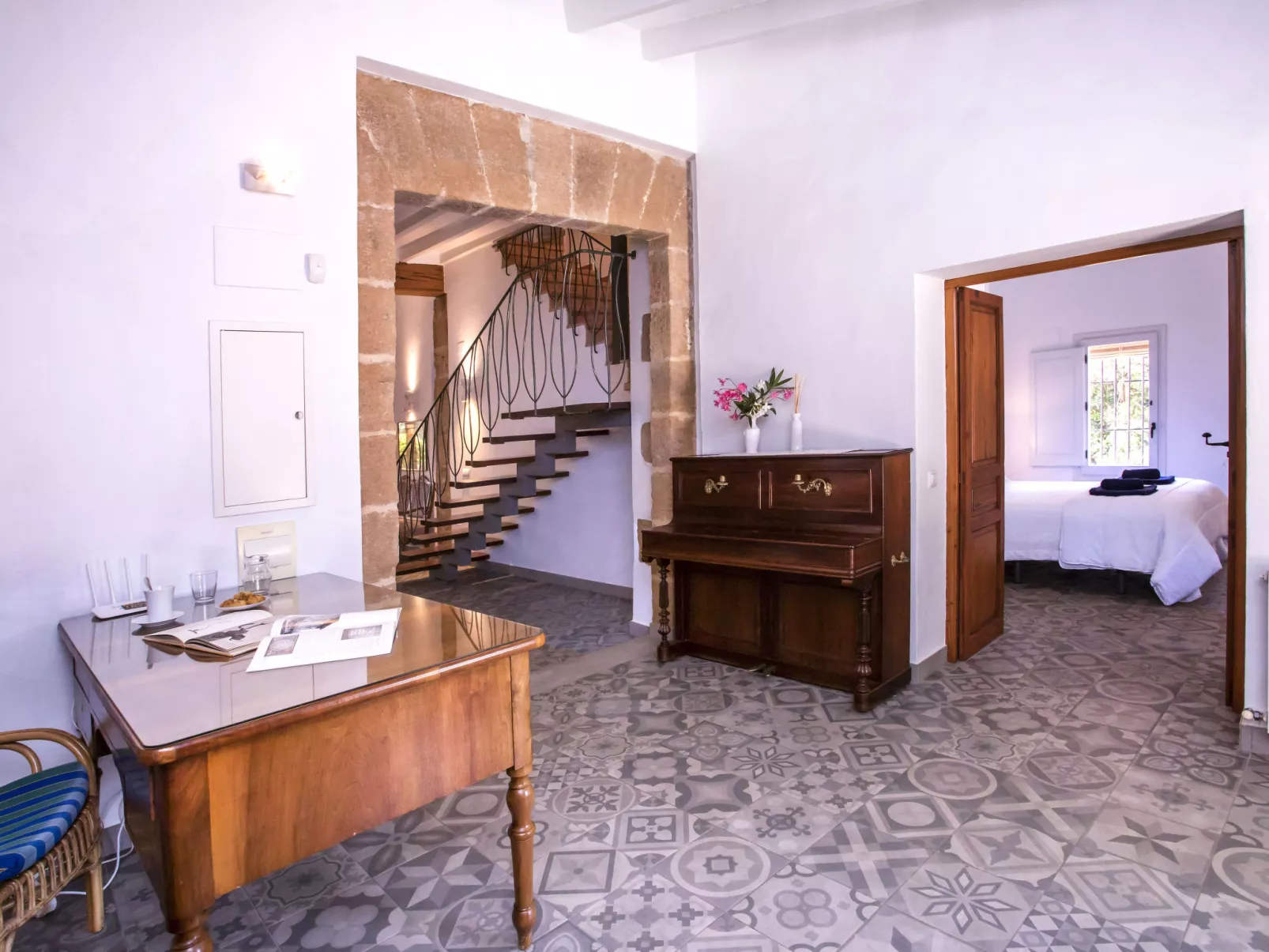 Vila Nova-Inside